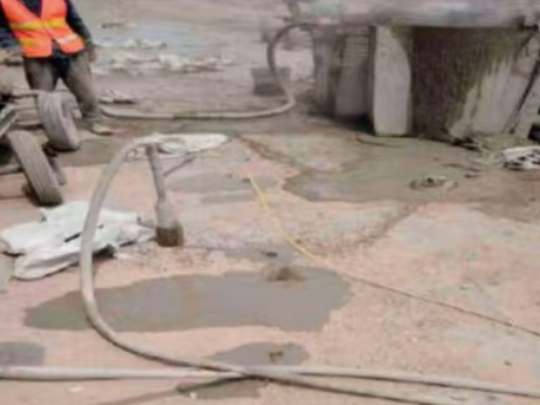 包河水泥混凝土路面板底注浆技术 路面脱空注浆整治方案